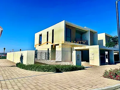 Elegant 4-Bedroom Corner Villa Orania| Prime Location | AED 200,000 Annual Rent