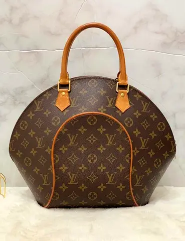 Authentic Louis Vuitton Monogram Eclipse MM Handbag