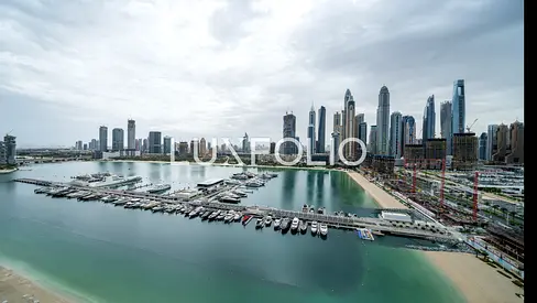 Short Contract | Skyline Views | Private Beach