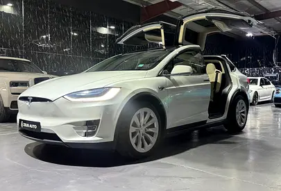Tesla Model X 2018 GCC specs for 85,000.00 AED