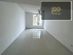 Large 1BHK Directly on Khalifa Street