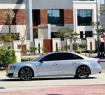 2016 AUDI S8 — миниатюра 10