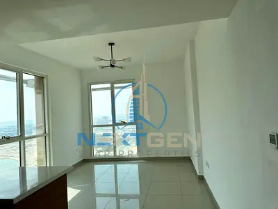 MID FLOOR | LAKE VIEW | VACANT