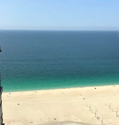 لا تفوت الفرصة شقة غرفتين إطلالة بحر ومدينة عائد استثماري قوي