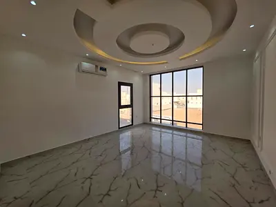 Villa for rent in Al Yasmin area. 5 spacious bedrooms, large family room, separate majlis, 2 kitchens (main kitchen + additional kitchen), with 2 indo