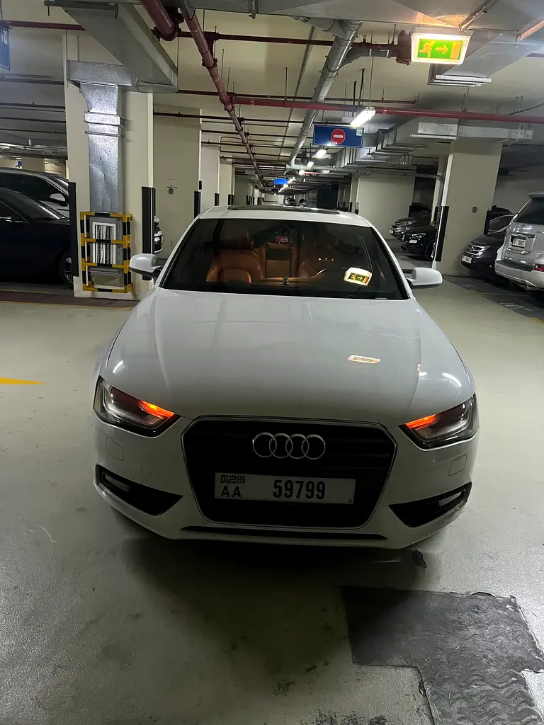 Audi A4 2013 — photo 1 of 18