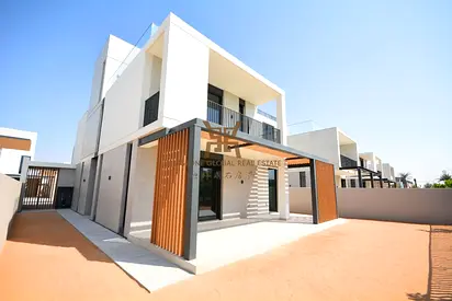 4 BHK | Brand New | Stand Alone Villa | Live Sky-Suite