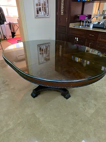 Elegant Round Dining Table