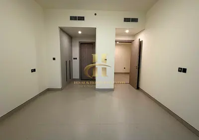 Ready To Move In | Fitted Kitchen | High Floor