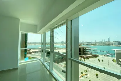 Vacant and Spacious Corner Unit | Partial Sea View