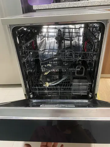 Built-in Stainless Steel Dishwasher - Fully Working, very good Condition