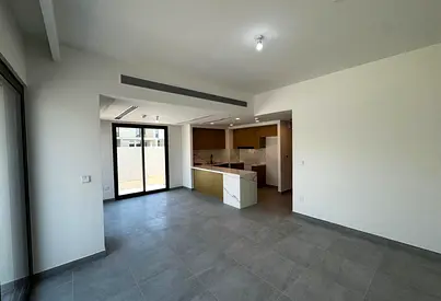 4BR Townhouse | Vacant | Ready To Move In