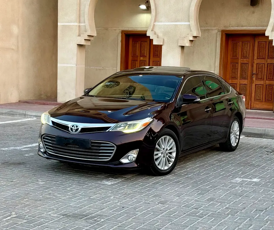 Toyota Avalon 2014 — photo 1 of 11