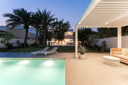 Exclusive | Luxury Living | Incredible Plot