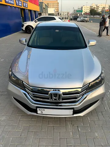 Honda Accord  | First Owner | V4 | GCC | 2016 |  Silver | I-vtec 2.4 L