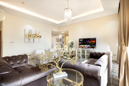 Vacant | Full Marina view | Upgraded l Furnished