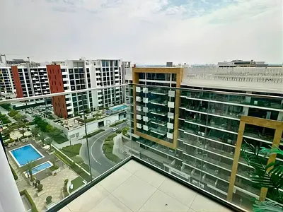 Stunning Cozy Unit | Prestigious Area | Vacant on Transfer