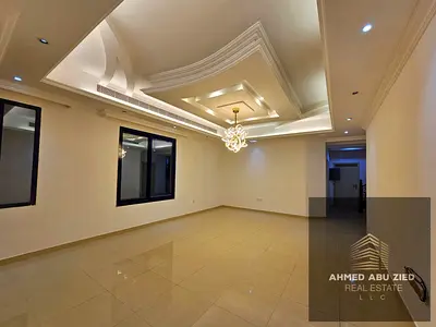 اجمل وارقي فيلا سكني وتجاري للاستثمار-5غرف مستر بمساحه كبيره-6حمام-صاله كبيره ومريحه-مطبخ كبير مجهز-حوش واسعه-منطقه حيويه-قريبه من جميع الخدمات