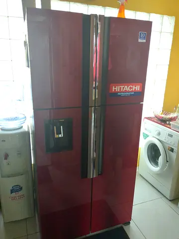 Refrigerator Hitachi side-by-side with water dispenser - (ONLY AVAILABLE APRIL 30th)