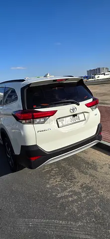 Toyota RUSH SUV