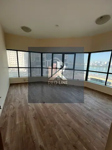 شقة مميزة للإيجار السنوي بإطلالة بحرية مباشرة على القصباء والبحيرة