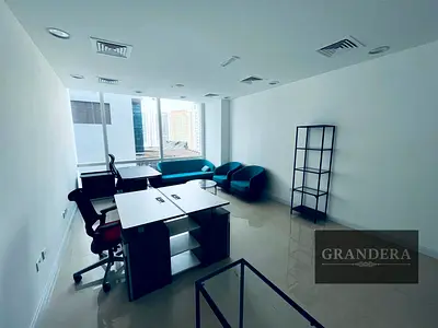 مكتب مجهز | تاماني آرتس | إطلالة على البرج ووسط المدينة