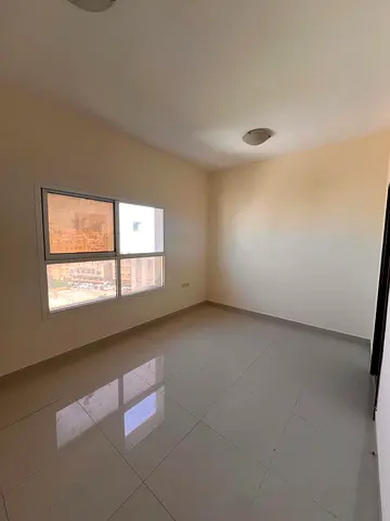 للايجار استديو مطبخ منفصل تكييف مركزي مساحات واسعه و موقع مميز خلف السفير و مقابل الشارقه في النعيميه 3