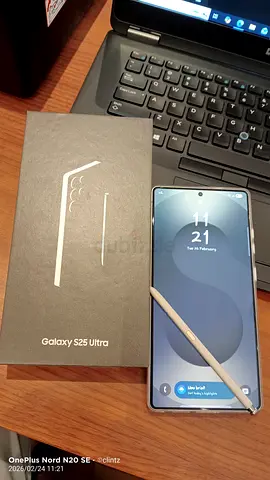 Samsung Galaxy S25 Ultra with Box and Accessories