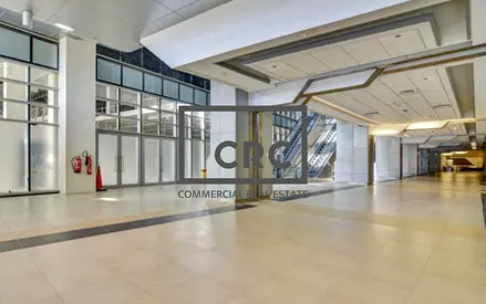 Fully Fitted | Five parkings | Motor City