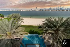 Renovated | Beachfront | Vacant | Elevator