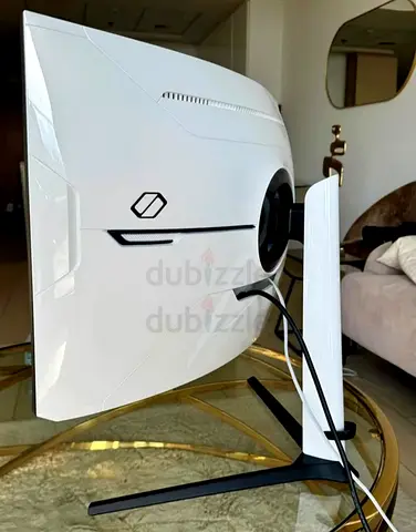 Samsung Odyssey Neo G8 Model 240Hz and 4K Monitor