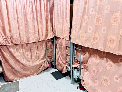 Nice and clean bed space in Jumeira 1