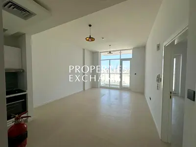 HIGH FLOOR | CLOSE TO METRO | 1 BED + STUDY | READY TO MOVE IN