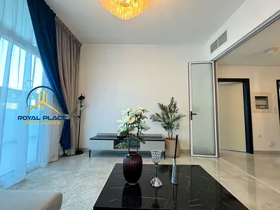 Spacious I Community View I Close to metro