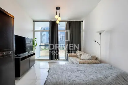 Bright Studio | Mid Floor | Opportunity Deal