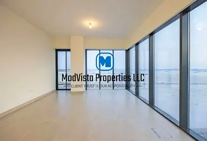 SEA VIEW • CLOSED KITCHEN • CORNER UNIT