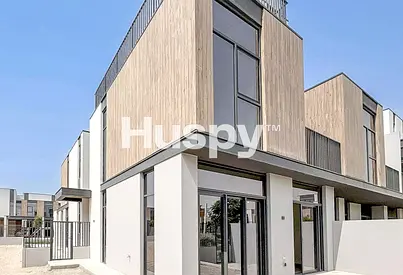 Brand New | Single Row | Close to Pool