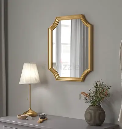 Elegant Wall Mirror (gold)