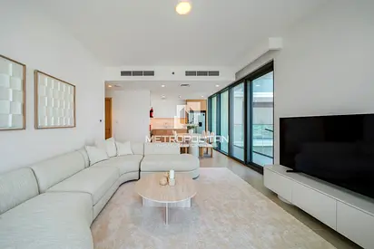 Fully Furnished | Sea and Marina View| Spacious