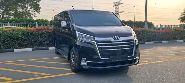 GRANVIA 2025 PREMIUM VIP TAN WOODEN INTERIOR + FULL OPTION GCC WARRANTY FUTTAIM -ORGINAL PAINT 100%