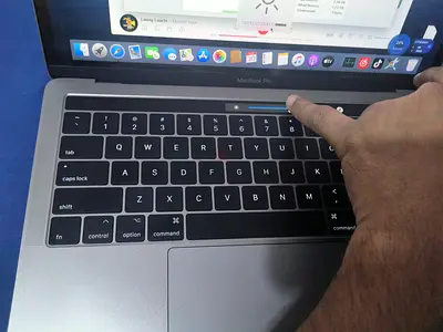 MACBOOK PRO FOR SALE.