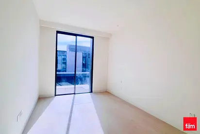 Corner Unit | Single Row | G+1 | BrandNew