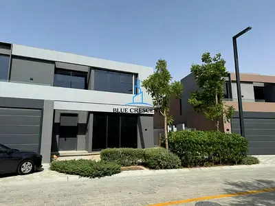 Standalone Villa Corner unit | Premium Unit | Unique Amenities | Green Community | High ROI | Prime Location | Resale |