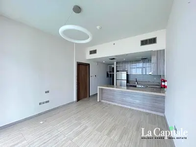 MID FLOOR | NEAR METRO | READY TO MOVE IN