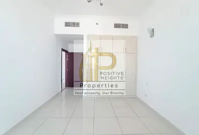 Bright Unit | Next to Mall of the Emirates | Vacant