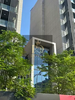 SUPER DISTRESS DEAL | LUXURY APARTMENT | 2 BED+ HALL | FULL VIEW OF THE BOULEVARD | PRIME LOCATION.