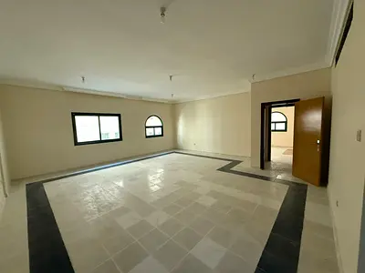 ثلاث غرف وصالة بمساحات واسعة اطلالة مفتوحة غرفة خادمة تشطيب حديث موقع متميز قريب من جميع الخدمات تشطيب حديث