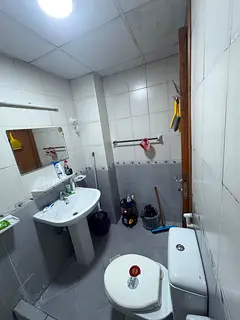 Room with attached wash room for rent in karama, monthly rent 2500 aed