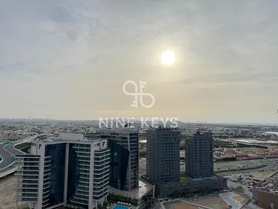 FURNISHED LARGE STUDIO | HIGH FLOOR | BALCONY | CANAL & SKYLINE VIEW