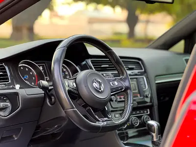 صورة 16 لـ 2016 Volkswagen GOLF R